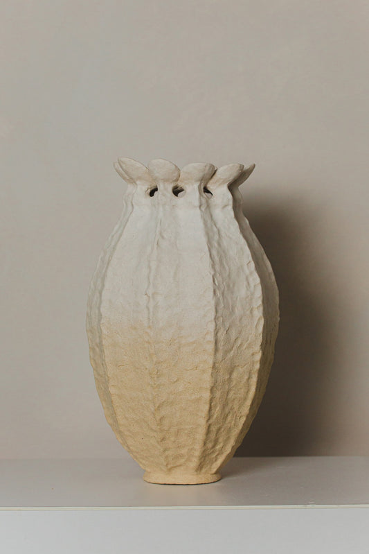 Medium Makyvky Vases